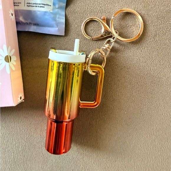 Her Time Bundle 5 Piece Set Pens Masks and Hand Cream Gift and Stocking Stuffers - Picture 5 of 5